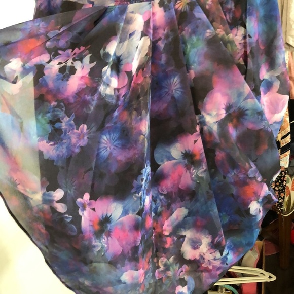 Guess Strapless Floral Cocktail Dress – Purple Blue Print – Size 6 - Picture 6 of 13